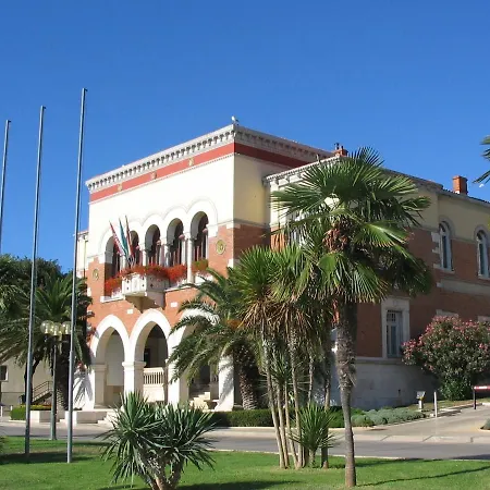 Mip * Porec