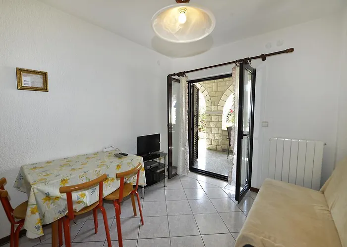 Mip アパート ポレッチ